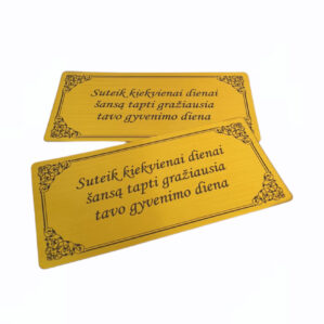 AUKSO SPALVOS PLOKŠTELĖ „SUTEIK KIEKVIENAI DIENAI ŠANSĄ...“