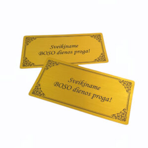 AUKSO SPALVOS PLOKŠTELĖ „SVEIKINAME BOSO DIENOS PROGA“