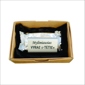 AUTO KVAPAS Į GROTELES „MYLIMIAUSIAS VYRAS...“