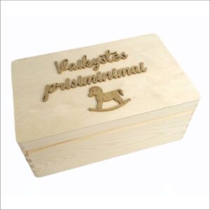 MEDINĖ KRIKŠTADĖŽĖ „VAIKYSTĖS PRISIMINIMAI“