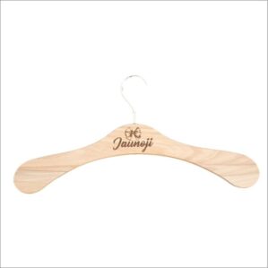 MEDINĖ PAKABA JAUNOJI