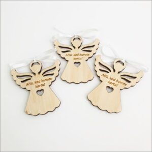 MEDINIS MAGNETAS ANGELIUKAS „AČIŪ, KAD BUVOTE KARTU“